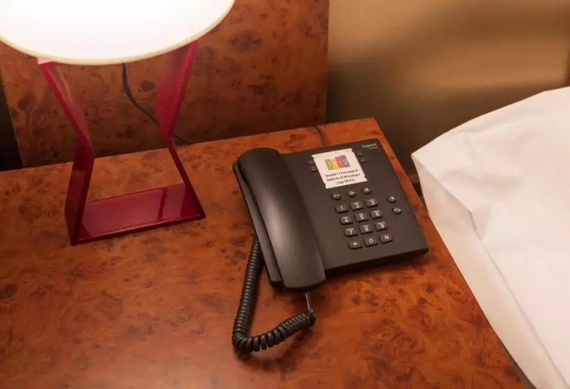سوییت جونیور, 1412 Hotel Boutique