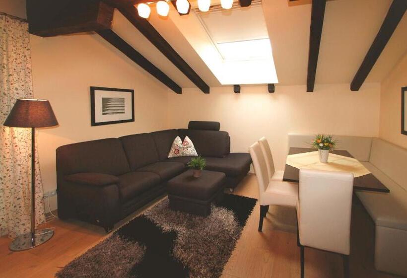 带阳台两卧公寓, Alpenlandhaus Menardi