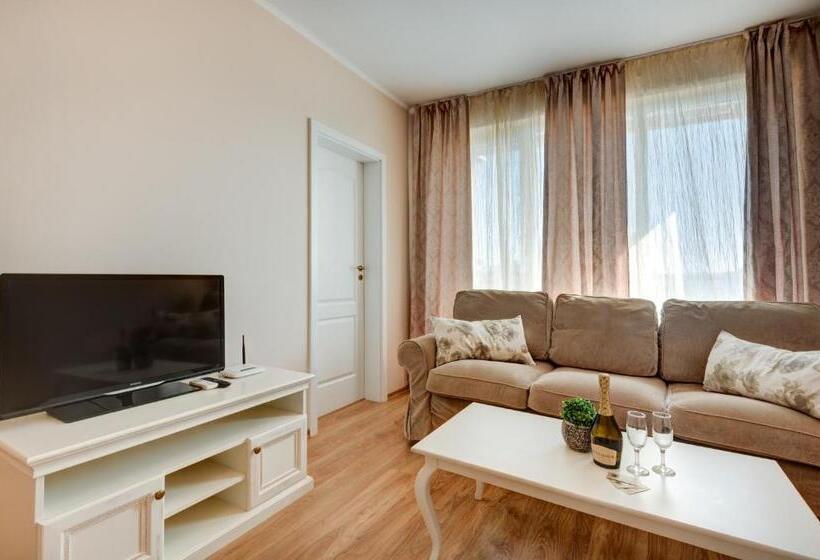 带1个卧室的带阳台的公寓, Apart Hotel Dawn Park