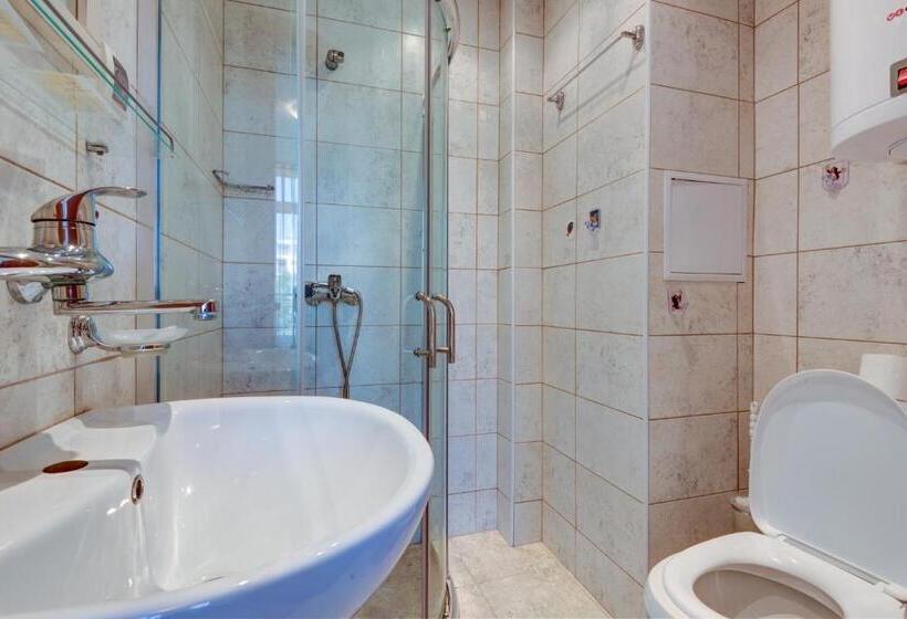 استودیوی استاندارد, Apart Hotel Dawn Park