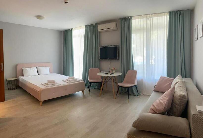 استودیوی استاندارد, Apart Hotel Dawn Park