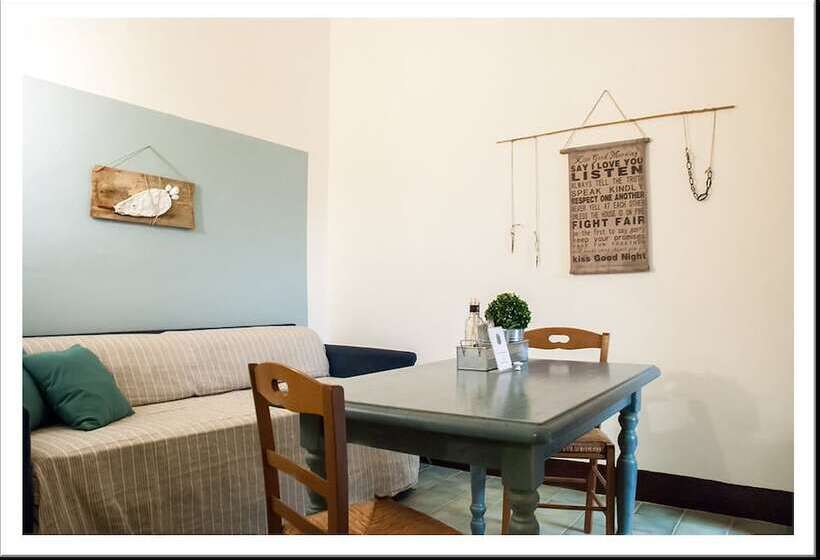 标准三人间, Ai Lumi