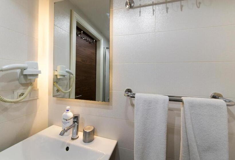 اتاق خانوادگی, Aston Hotel Taksim