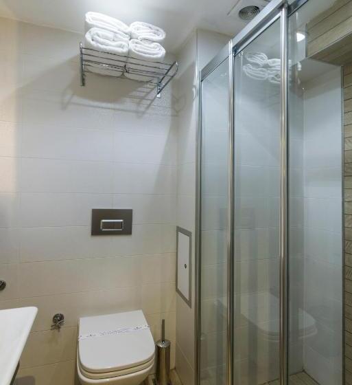 اتاق خانوادگی, Aston Hotel Taksim