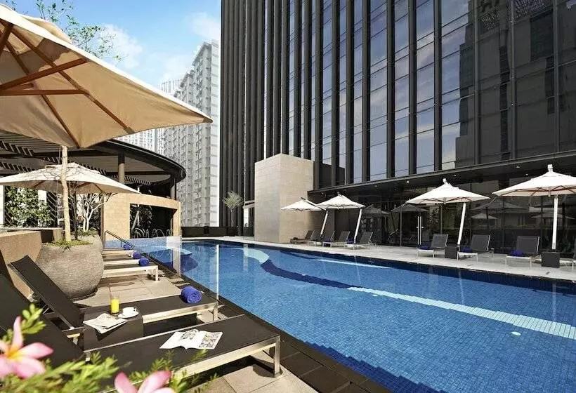 اتاق کلاب, Carlton City Hotel Singapore