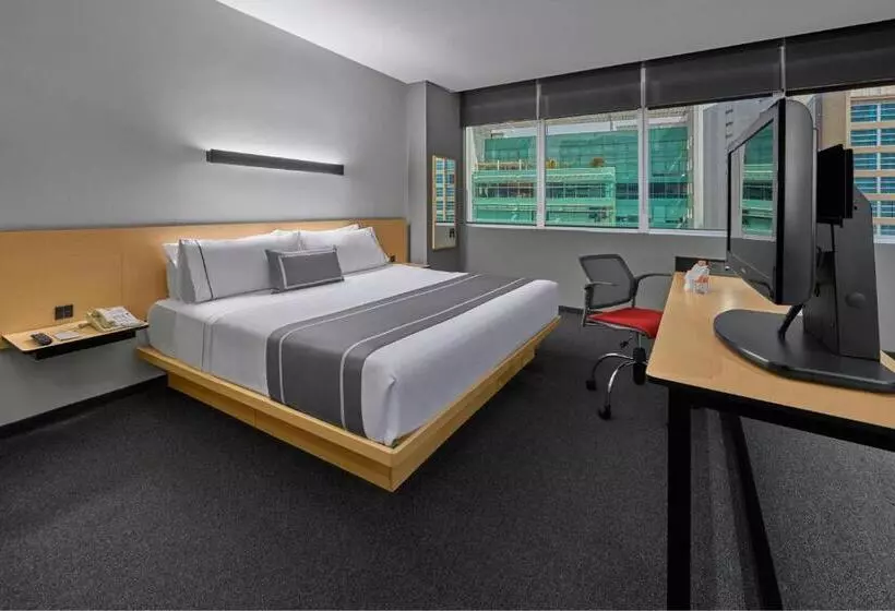 キングサイズベッドのスイートルーム, City Express Plus by Marriott Ciudad de México Santa Fe