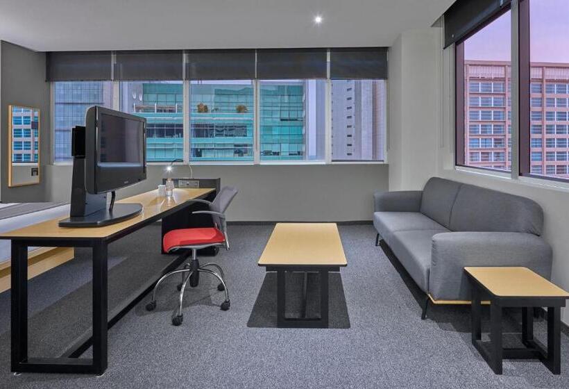 Люкс Кровать Кинг, City Express Plus by Marriott Ciudad de México Santa Fe