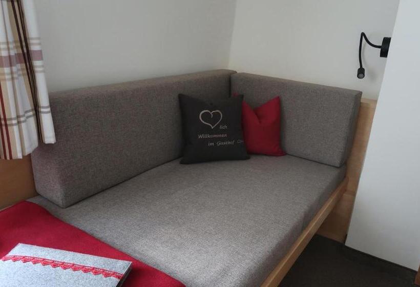 חדר סטנדרט לשלושה, Garni Löwen