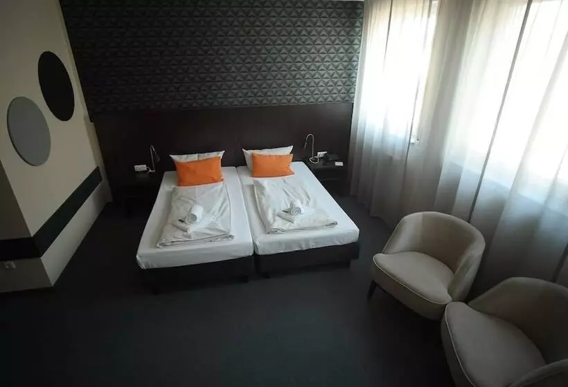 Habitación Estándar, Gs