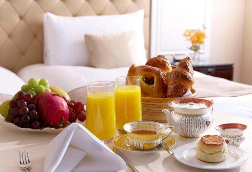 جناح جونيور, The Okura Prestige Taipei