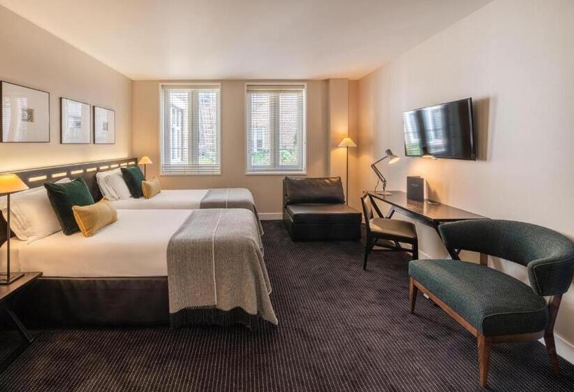 غرفة سوبيريور سرير كينج, The Resident Soho