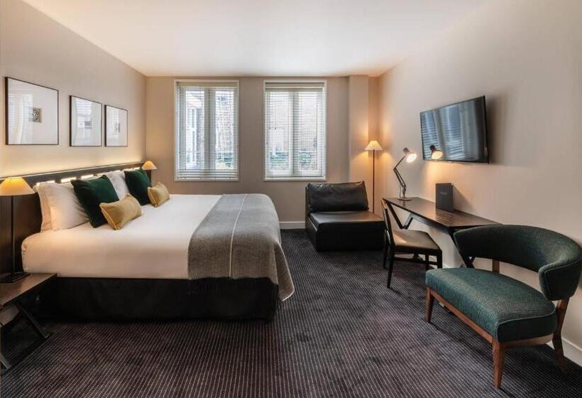 اتاق سوپریور با تخت بزرگ, The Resident Soho