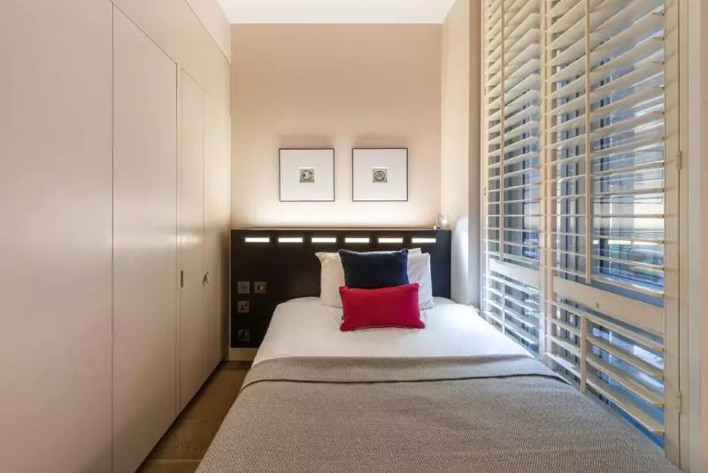 اتاق استاندارد یک نفره, The Resident Soho
