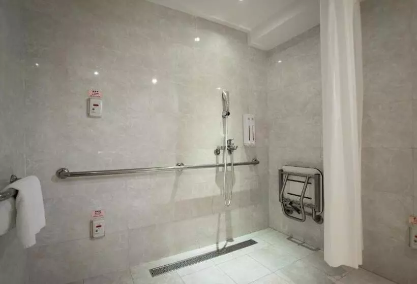 اتاق استاندارد سه نفره, Hub Hotel   Songshan Airport Branch