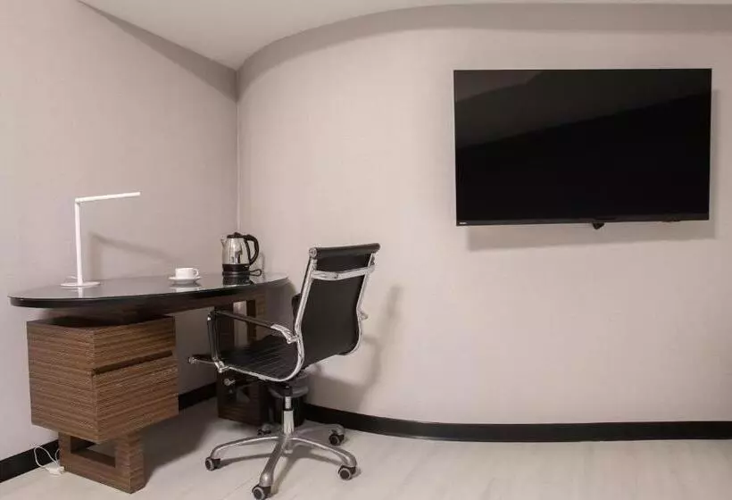 اتاق استاندارد چهار تخته, Hub Hotel   Songshan Airport Branch