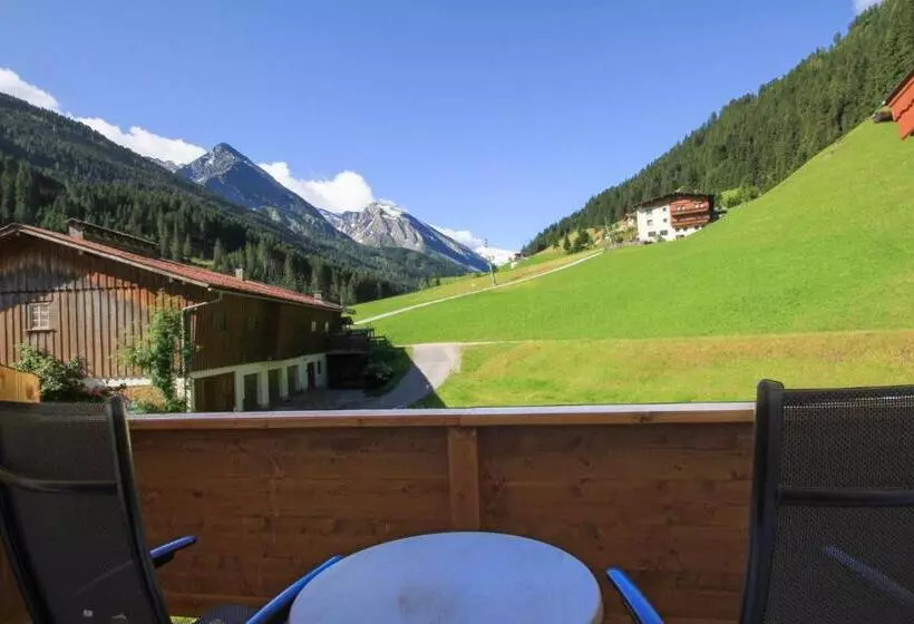 اتاق استاندارد سه نفره, Pension Sonnleiten