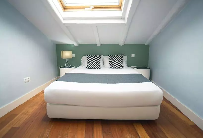 3 Bedroom Duplex Apartment, Smartr Madrid Atocha