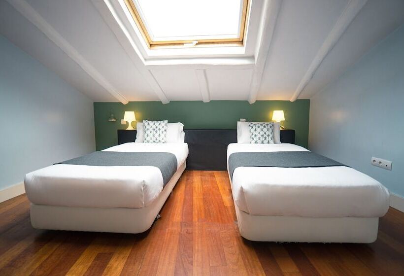 3 Bedroom Duplex Apartment, Smartr Madrid Atocha