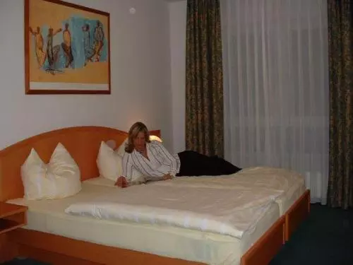Superior Room, Wald Café Hotel Restaurant