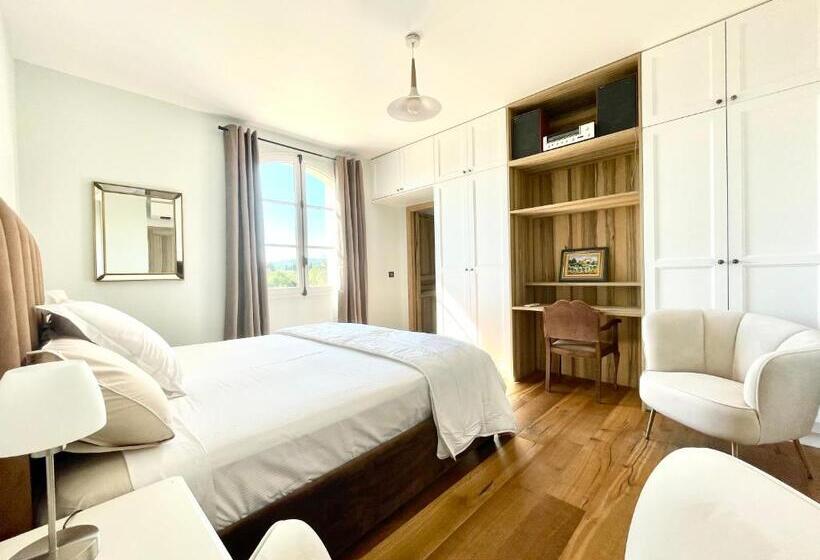 ガーデンビュースタンダードルーム, La Soleillade Aixoise