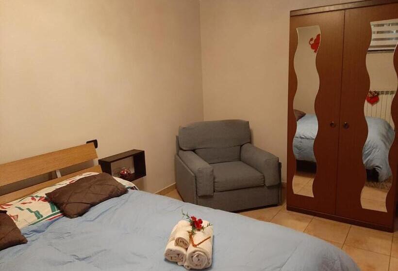 غرفة قياسية, New Home