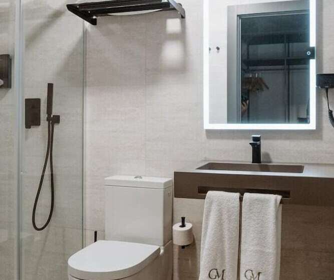 اتاق استاندارد, Gilmar Orellana La Vieja