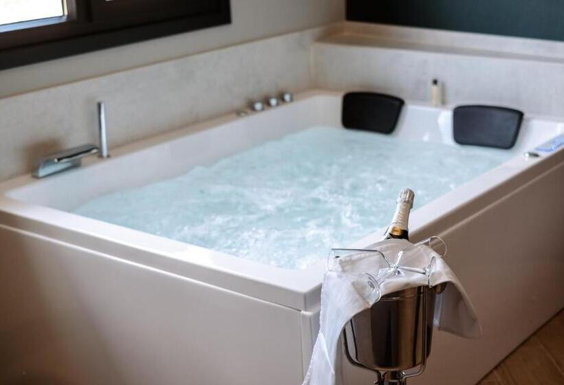 سوئیت با تخت بزرگ, Gilmar Orellana La Vieja