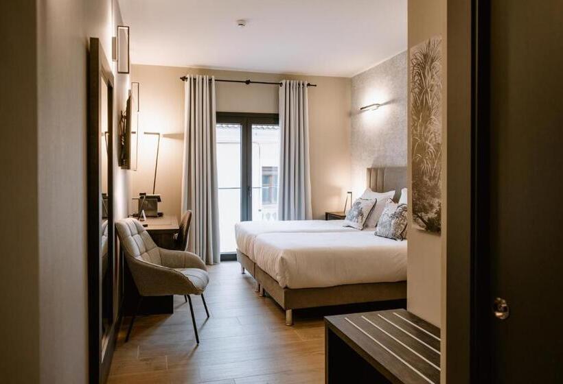 اتاق استاندارد, Gilmar Orellana La Vieja