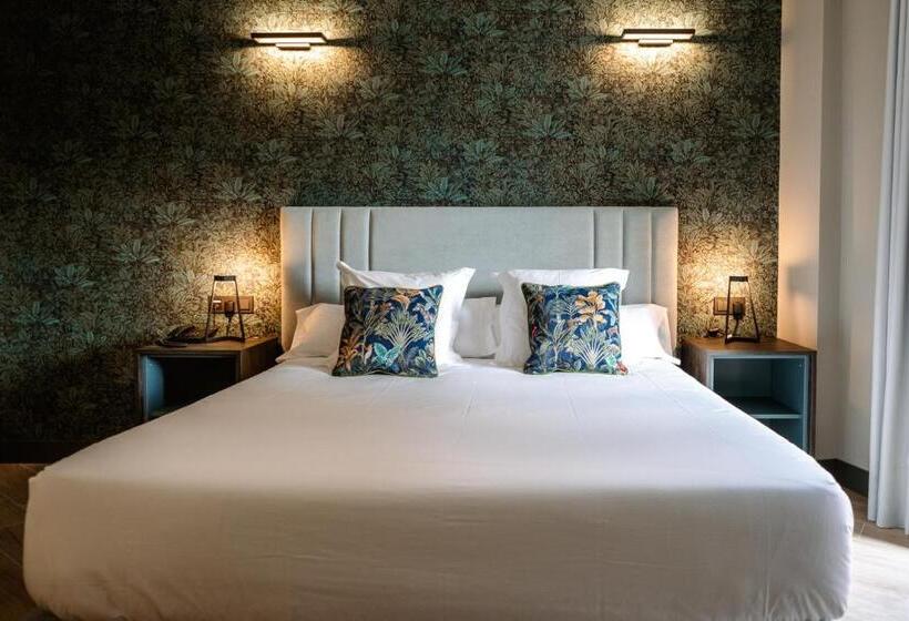 سوئیت با تخت بزرگ, Gilmar Orellana La Vieja