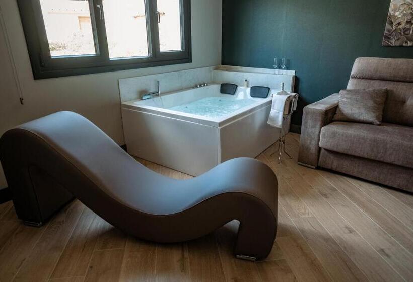 سوئیت با تخت بزرگ, Gilmar Orellana La Vieja