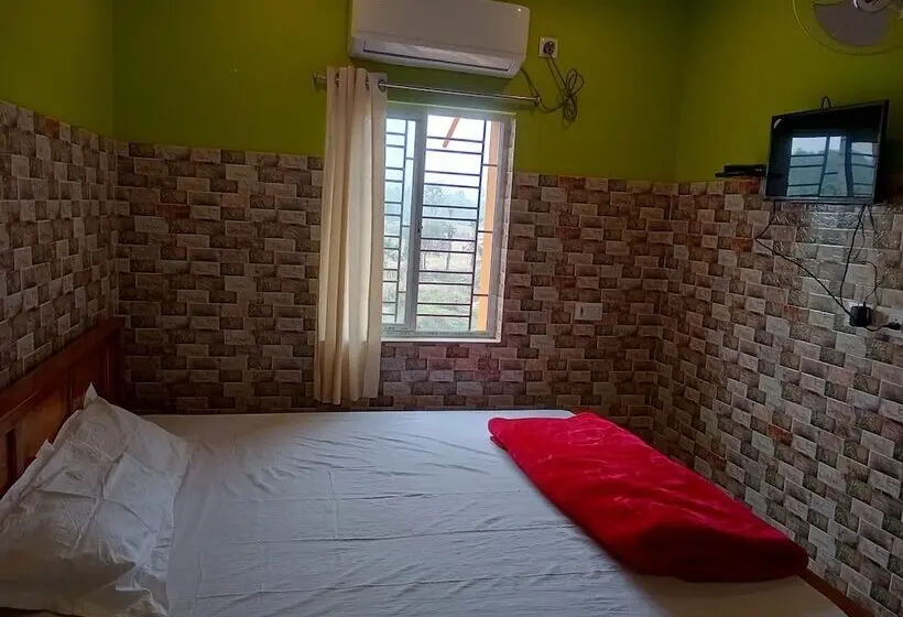 デラックスルーム, Resort Neel Nirjan !! Best Family Resort In Bolpur Santiniketan With Swimming Pool !!
