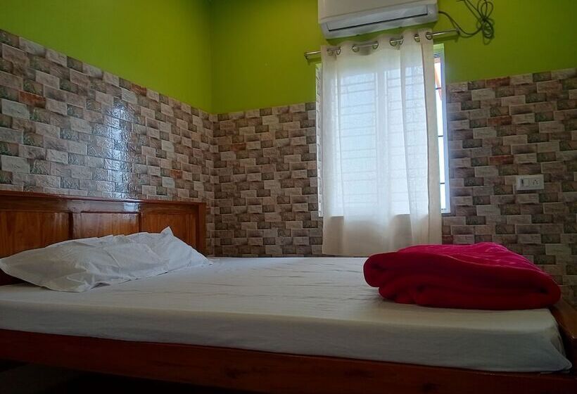 Номер Deluxe, Resort Neel Nirjan !! Best Family Resort In Bolpur Santiniketan With Swimming Pool !!