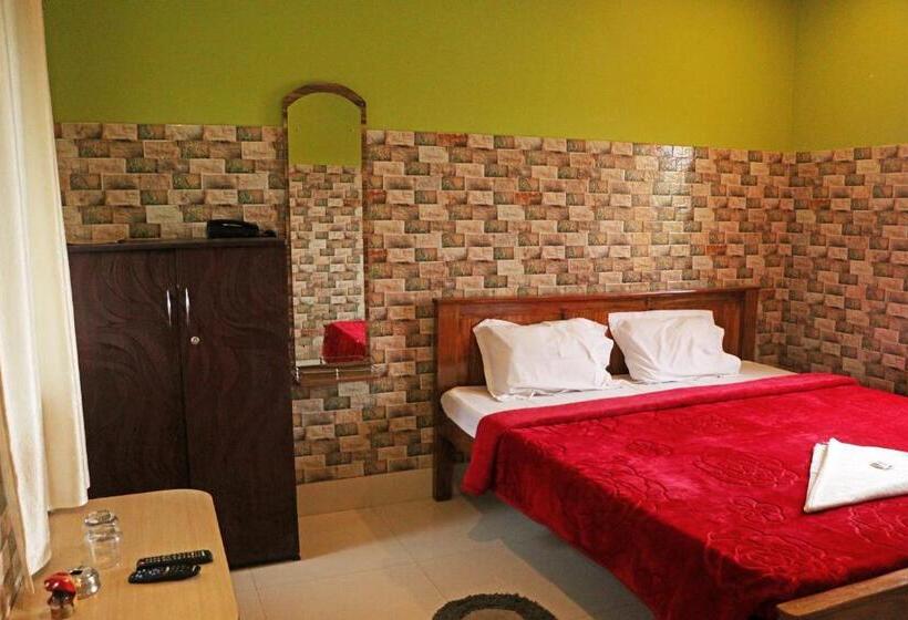 Номер Deluxe, Resort Neel Nirjan !! Best Family Resort In Bolpur Santiniketan With Swimming Pool !!