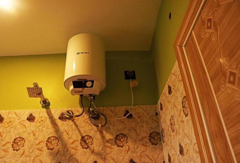 חדר דלוקס, Resort Neel Nirjan !! Best Family Resort In Bolpur Santiniketan With Swimming Pool !!