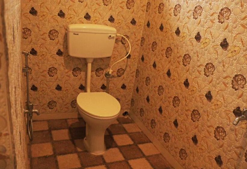 חדר דלוקס, Resort Neel Nirjan !! Best Family Resort In Bolpur Santiniketan With Swimming Pool !!