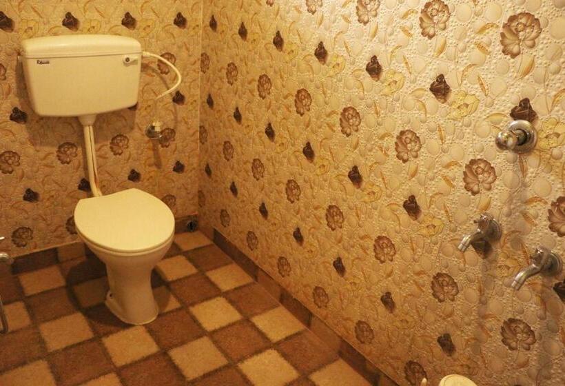 חדר משפחתי דלוקס, Resort Neel Nirjan !! Best Family Resort In Bolpur Santiniketan With Swimming Pool !!