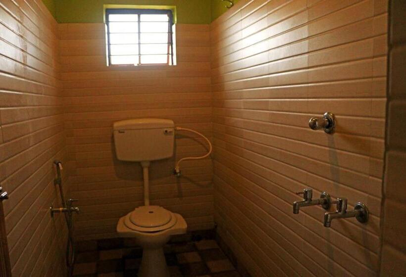 Номер Deluxe, Resort Neel Nirjan !! Best Family Resort In Bolpur Santiniketan With Swimming Pool !!