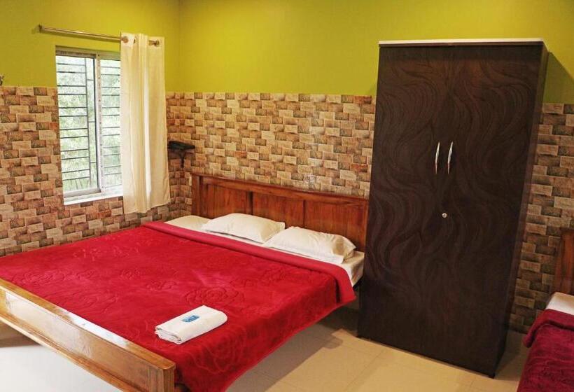 חדר משפחתי דלוקס, Resort Neel Nirjan !! Best Family Resort In Bolpur Santiniketan With Swimming Pool !!