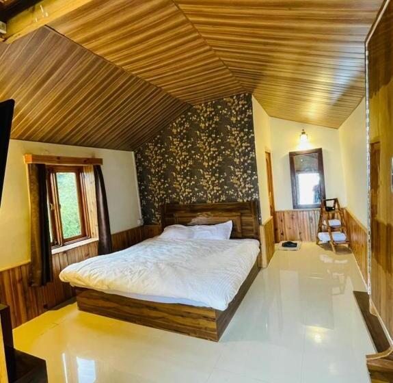 デラックスルーム, Small Victories Stay & Cafe