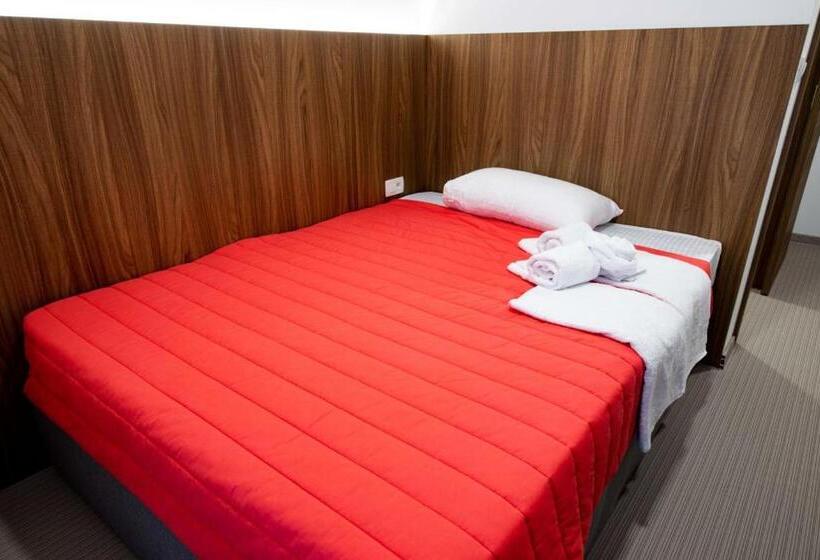 اتاق استاندارد یک تخته با بالکن, Gostilna Pugelj