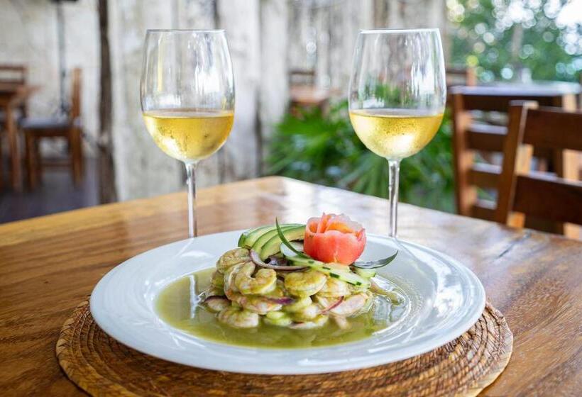 1 Bedroom Apartment Lake View, Xoot Kaana Villa Vista Laguna