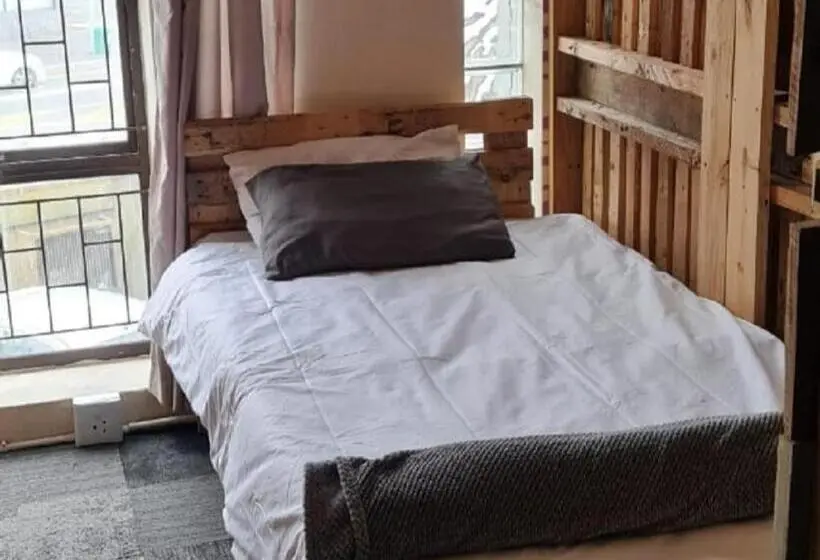 スタンダードシングルルーム, Sunset Beach Backpackers