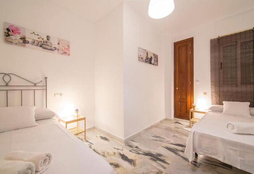 آپارتمان لوکس 1 خوابه, Apartamentos Granata