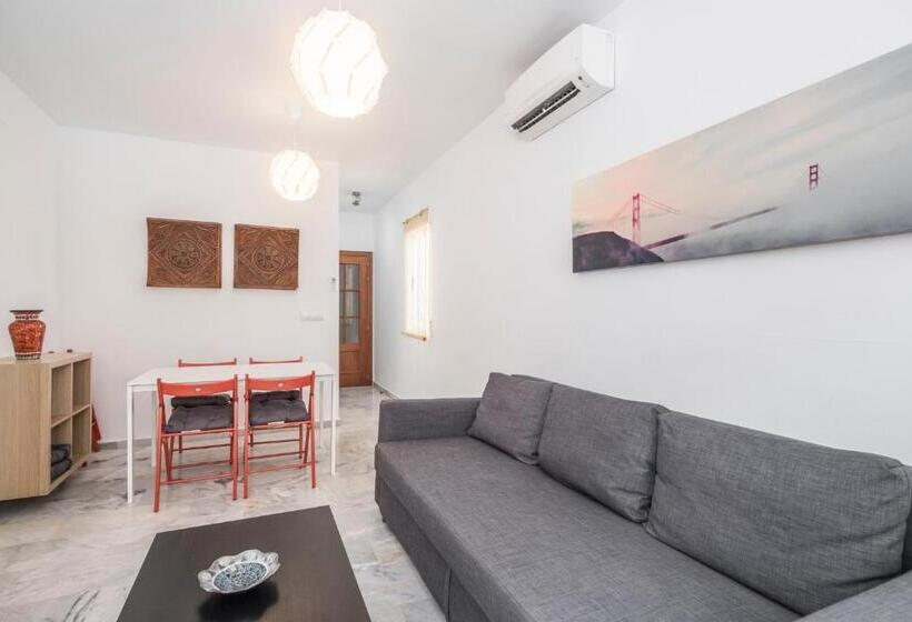 آپارتمان 1 خوابه با چشمانداز استخر, Apartamentos Granata