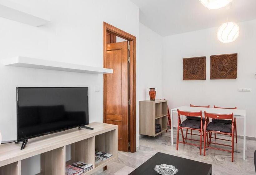 آپارتمان 1 خوابه با چشمانداز استخر, Apartamentos Granata