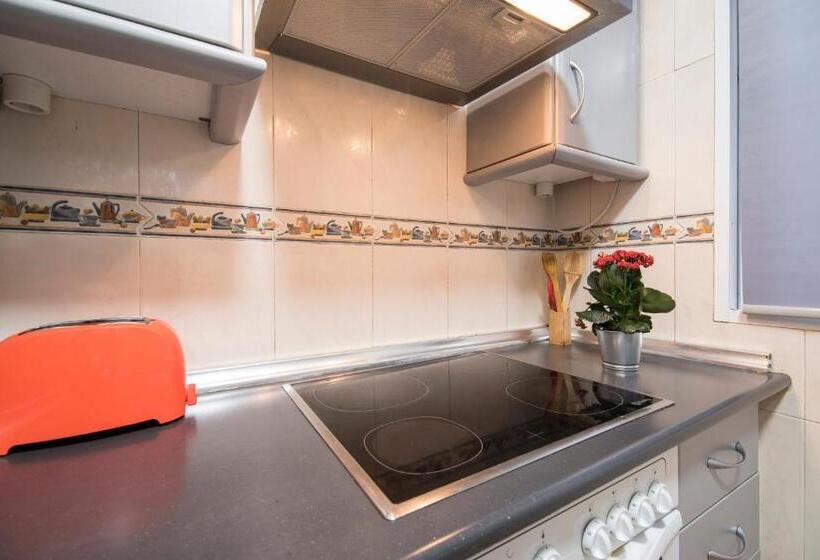 آپارتمان 1 خوابه با چشم‌انداز استخر, Apartamentos Granata