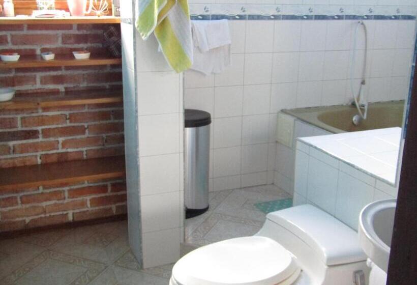 جناح عائلي, El Peregrino