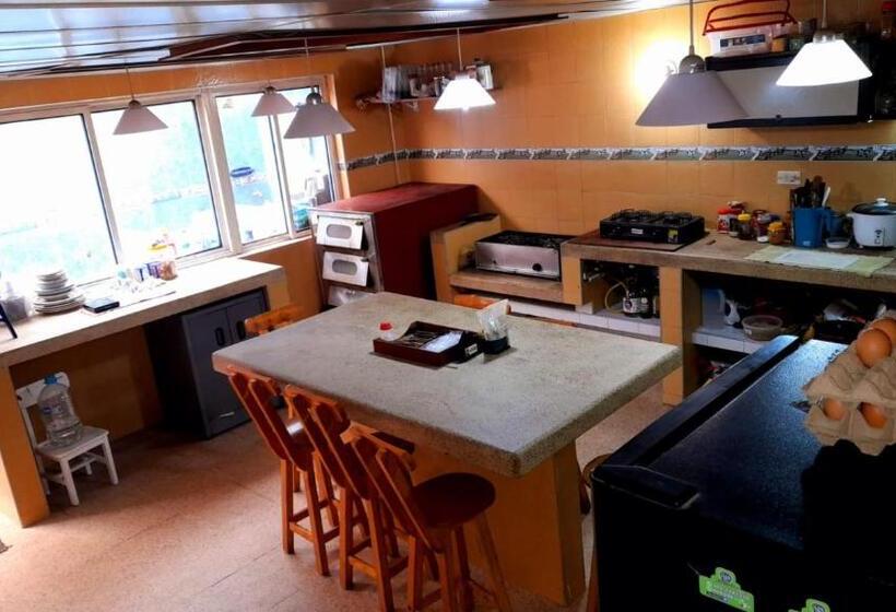 غرفة بريميوم رباعية, El Peregrino