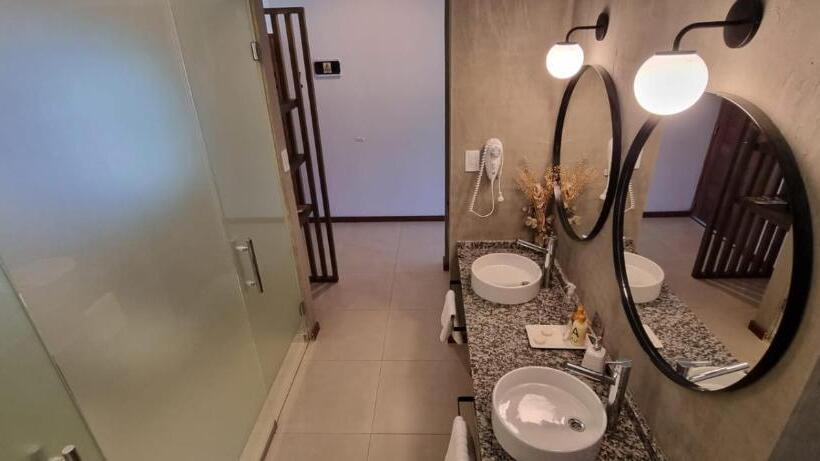 豪华房间, Favre Suites