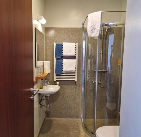 חדר סטנדרט לשלושה, Gauksmýri Guesthouse Lodge